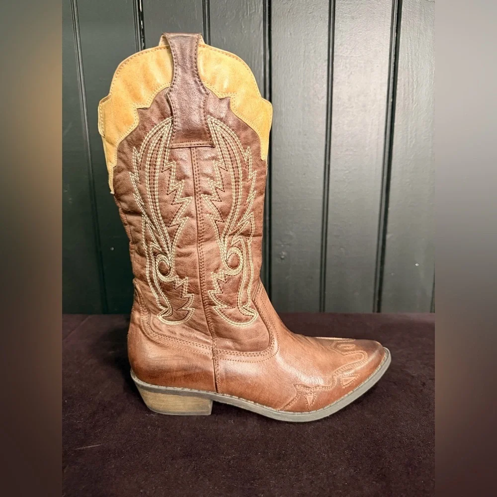 Coconuts by Matisse Brown Western Heeled Boots Cowboy Boots